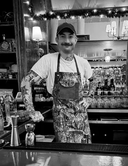 Chef Nils Schneider in a home kitchen